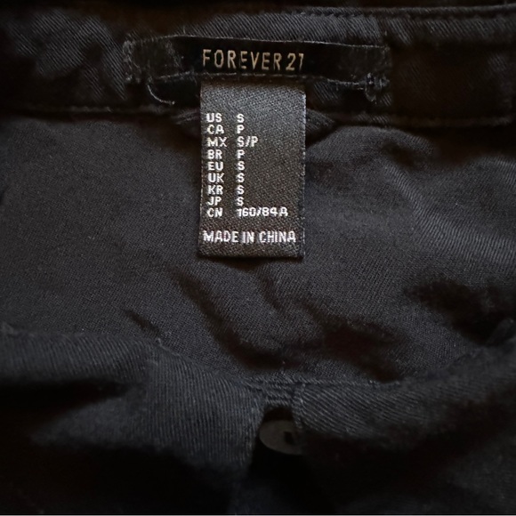 Forever 21 Black Rayon Button Up Shirt - Size Small - Picture 2 of 2